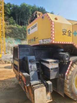 Tadano 25ton Rough Terrain Crane