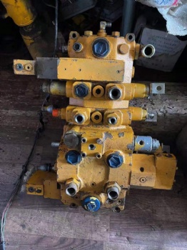 Kato 20t 25t 30t 40t 50t Hydraulic Valve